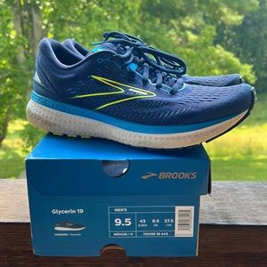 Mens Brooks Glycerin 19 Size 9.5 M